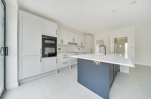 Kitchen diner angle 8- click for photo gallery